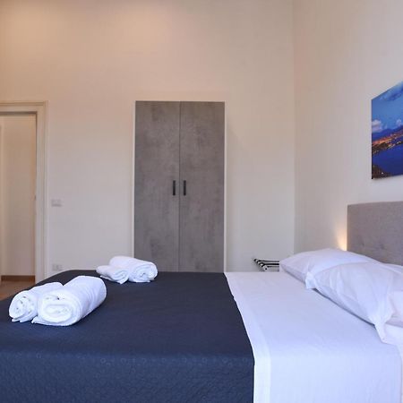 Downtown Umberto 74 Apartment Наполи Екстериор снимка