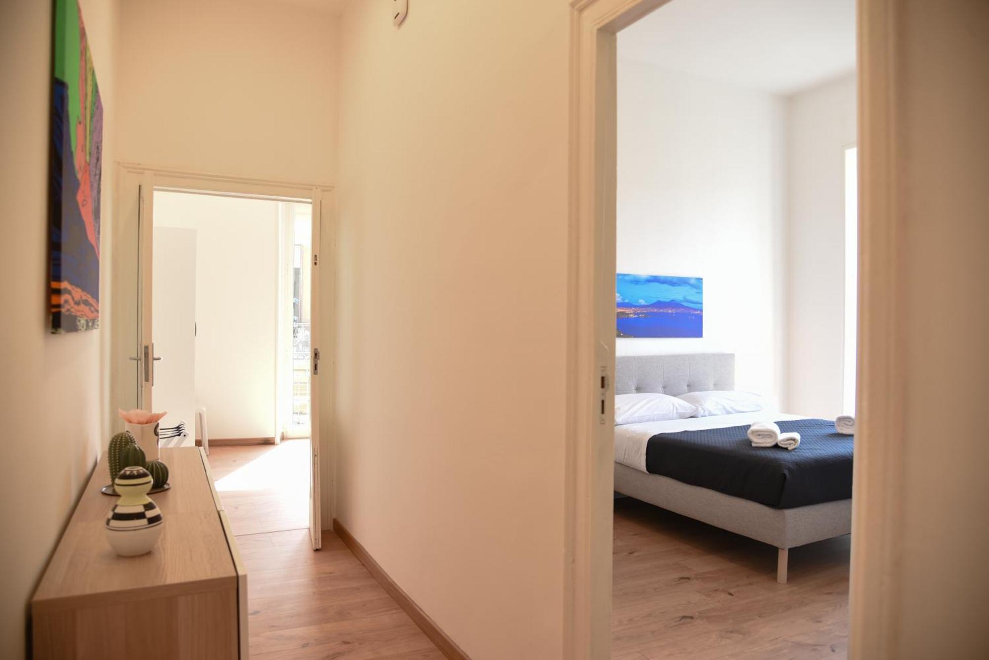 Downtown Umberto 74 Apartment Наполи Екстериор снимка