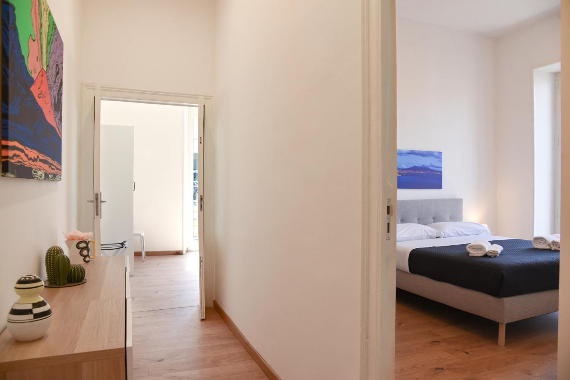 Downtown Umberto 74 Apartment Наполи Екстериор снимка